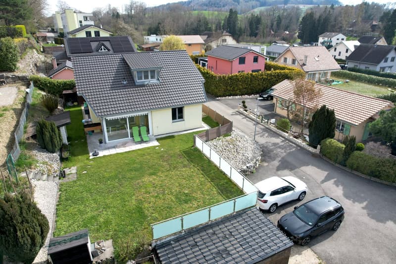 Beautiful individual villa in absolute calm with geothermal energy in Domdidier (2)