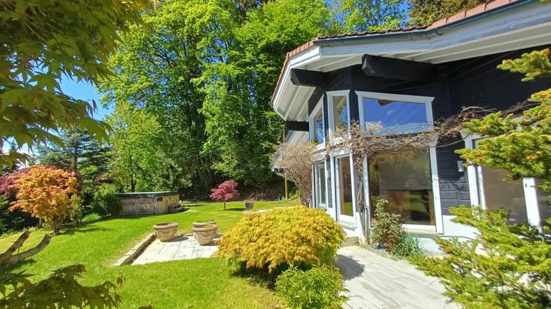 Renovated chalet with pretty garden and view (16)