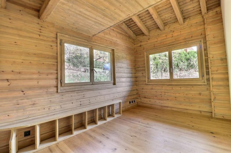 Renovated chalet with pretty garden and view (15)