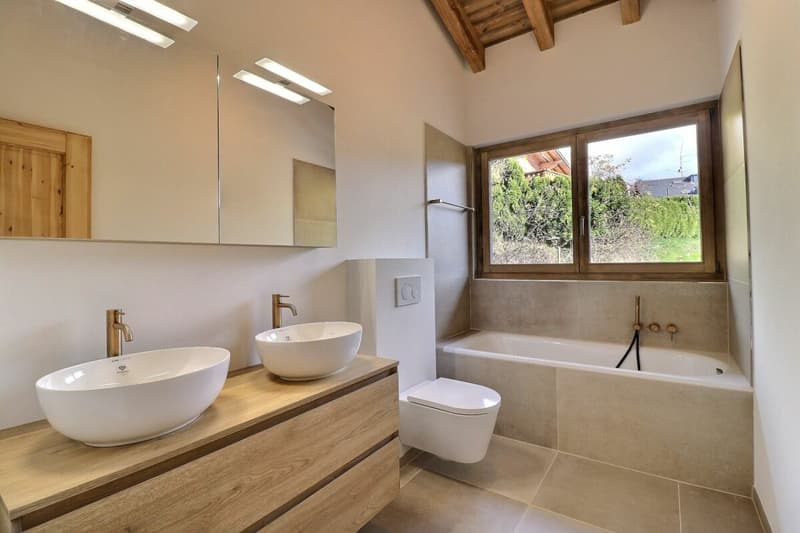 Renovated chalet with pretty garden and view (13)