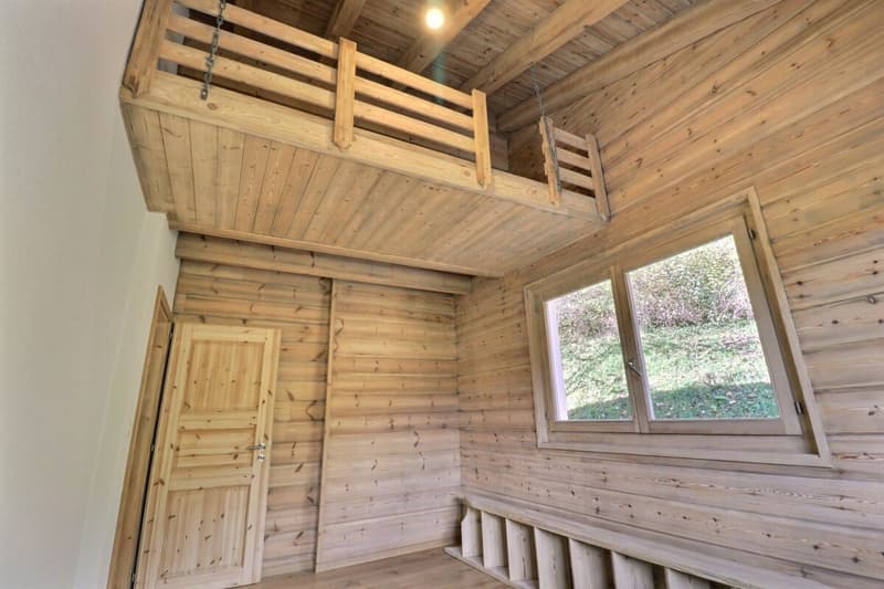 Renovated chalet with pretty garden and view (14)