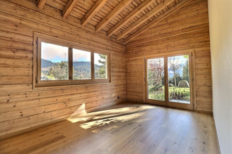 Renovated chalet with pretty garden and view (12)