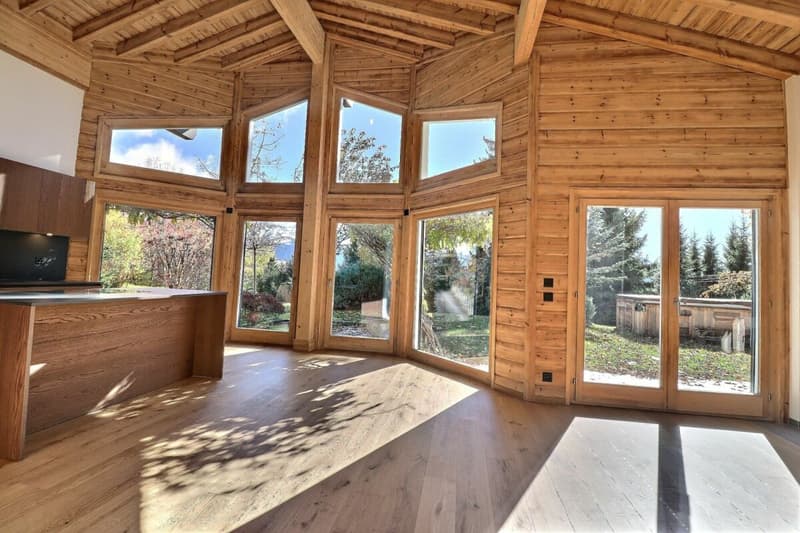 Renovated chalet with pretty garden and view (7)