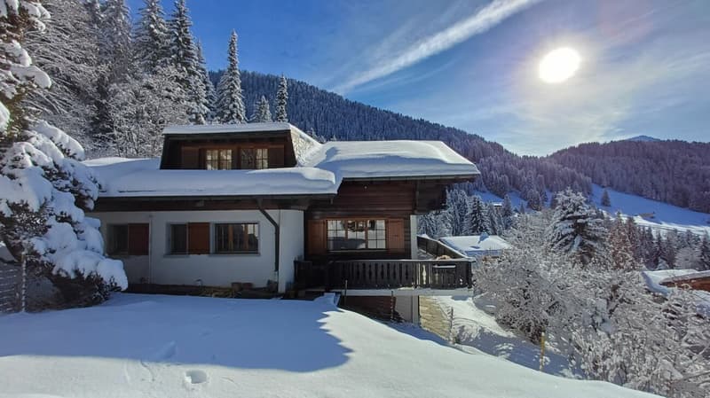 Three-story chalet in the residential complex with panoramic views of the Alps. (1)
