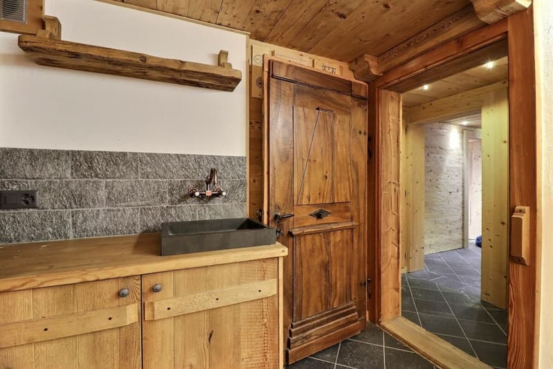 Chalet in Villars center (20)