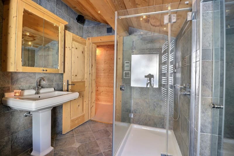 Chalet in Villars center (14)