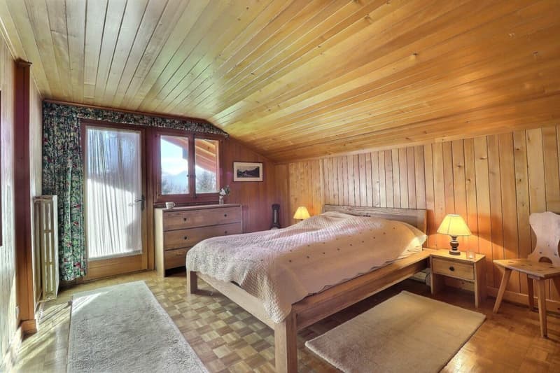 9-room chalet, close to the centre (30)
