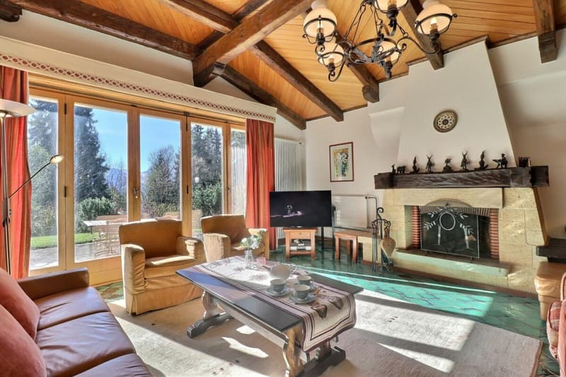 9-room chalet, close to the centre (5)