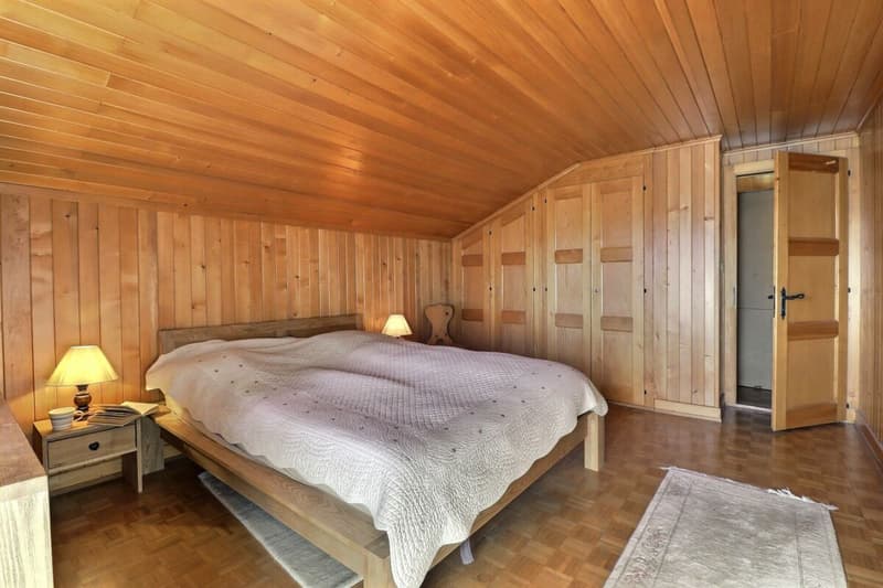 9-room chalet, close to the centre (31)