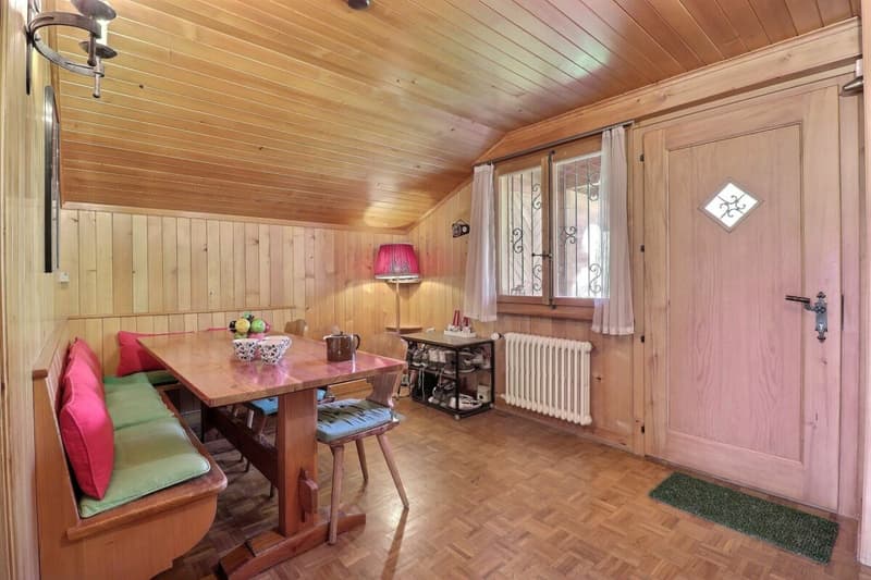 9-room chalet, close to the centre (25)