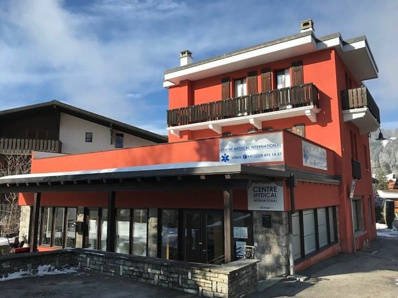 CASA ROSSA - LOCALE COMMERCIALE IN AFFITTO ANNUALE (1)