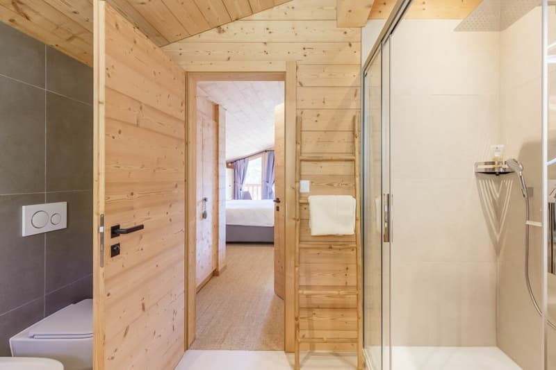 Chalet mit 8 Zimmern und atemberaubendem Blick (15)