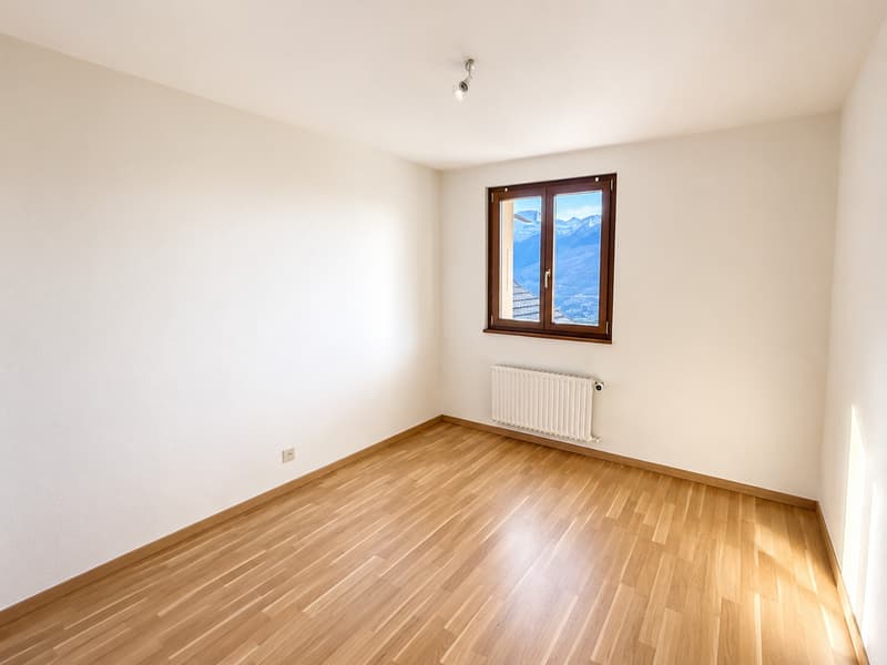 Charmanter Duplex-Wohnung mit 4.5 Zimmern im Erdgeschoss (6)