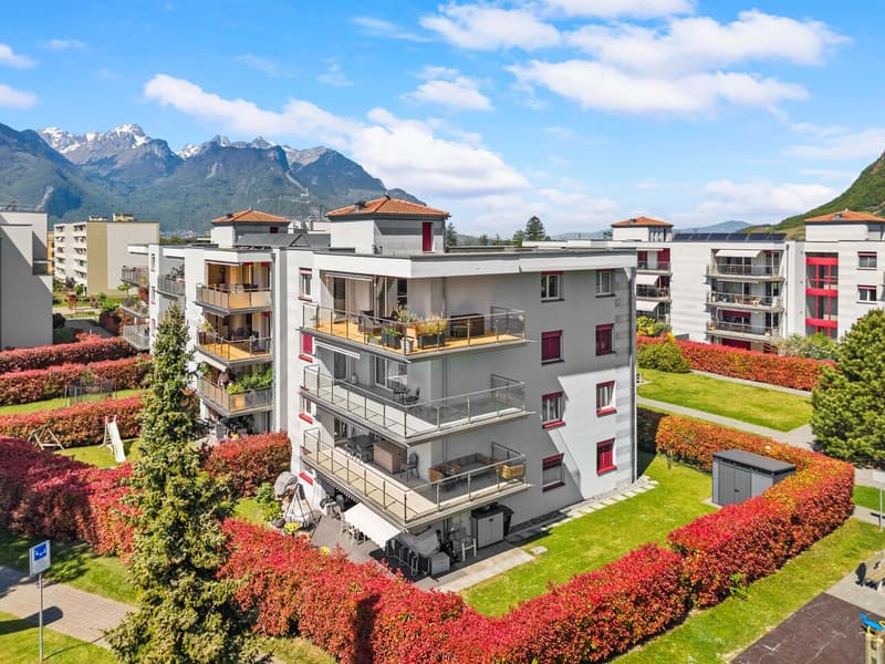Aigle - bel attique de 4.5 pièces avec grand balcon plein sud (1)