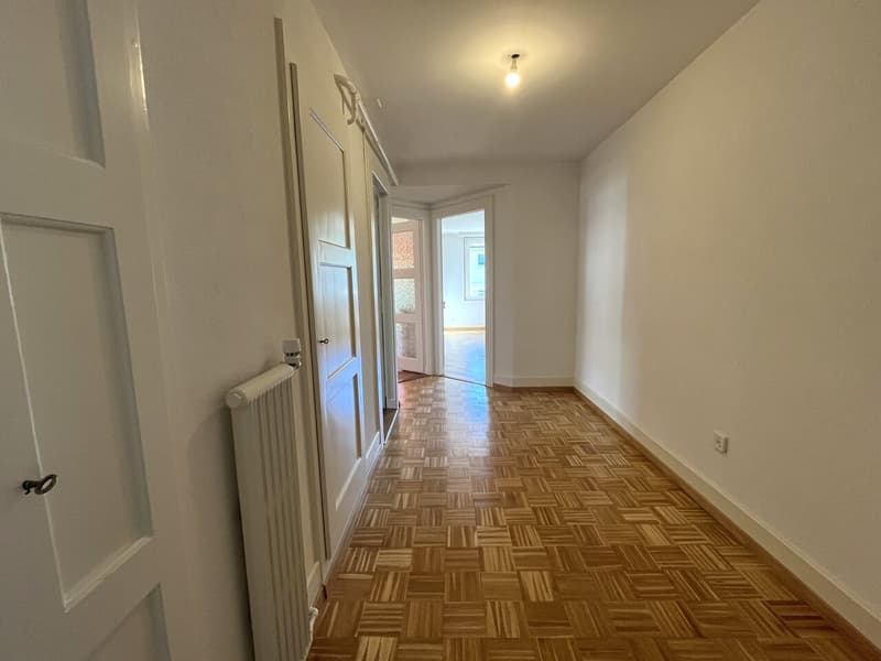 Meraviglioso appartamento di 4.5 locali con balcone a Pully (2)