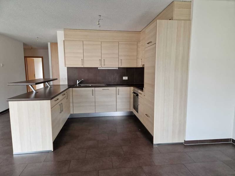 Bell'appartamento di 4.5 locali con balcone - Conthey (1)