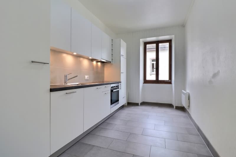 Schönes 3-Zimmer-Apartment im Zentrum von Lucens (2)