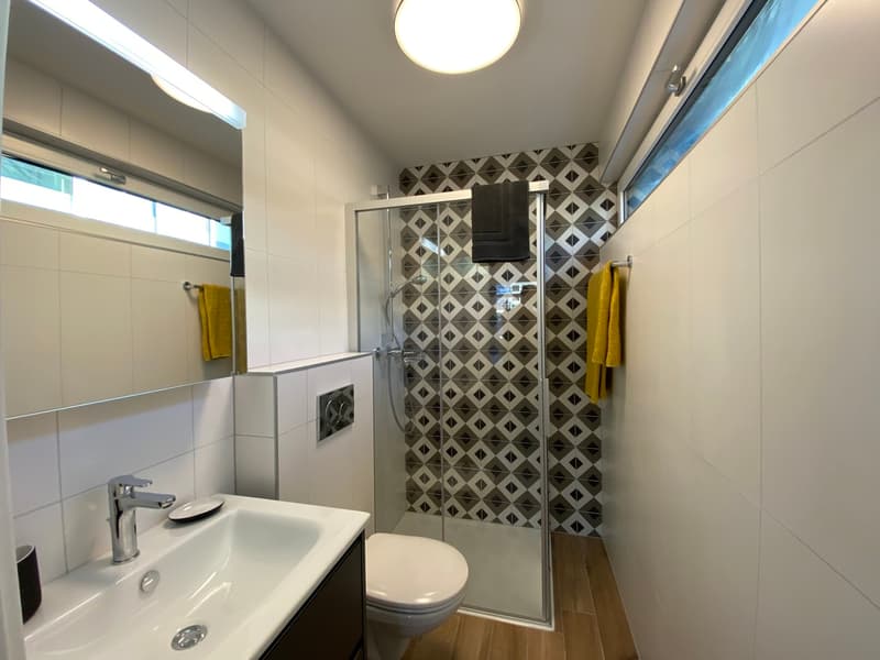 Bright furnished studio, two steps from the train station (3)