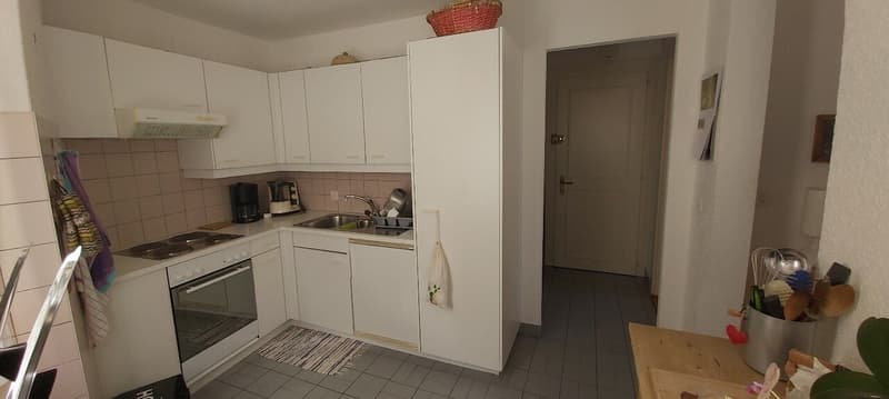 Helles 2.5-Zimmer-Wohnung in Territet zu vermieten (4)