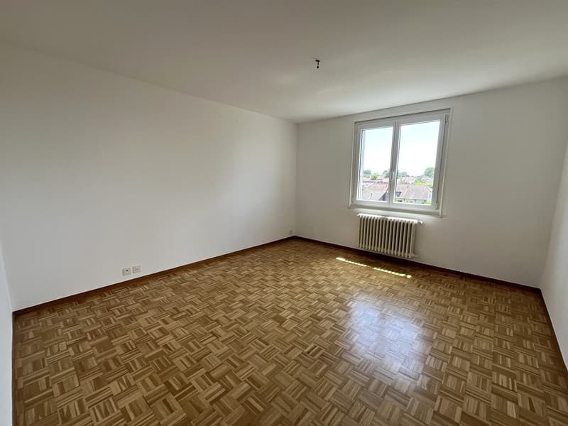 Großes 2.5-Zimmer-Apartment mit Balkon in Echallens (3)