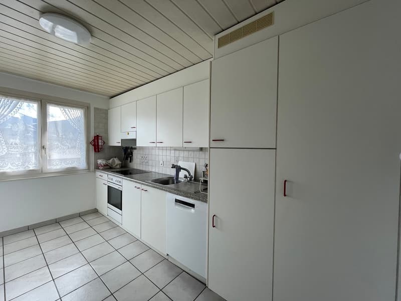 Spacieux appartement 3.5 pièces avec balcon (2)