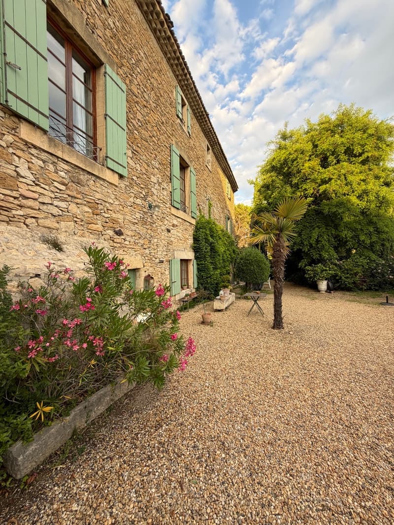 Gîte de 60 m2 dans bastide provençale avec terrasse privative (2)