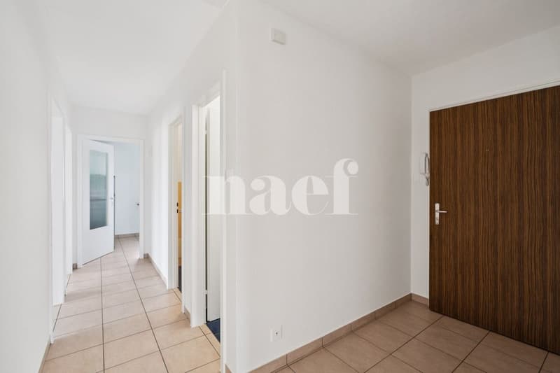 In Neuchâtel, close to Serrrières, 1 month of rent offered, 4-room apartment (6)