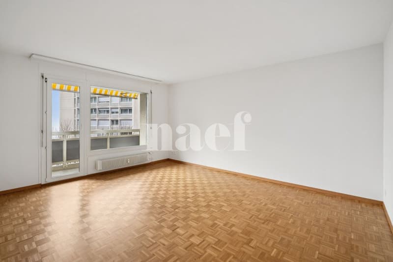 In Neuchâtel, close to Serrrières, 1 month of rent offered, 4-room apartment (3)