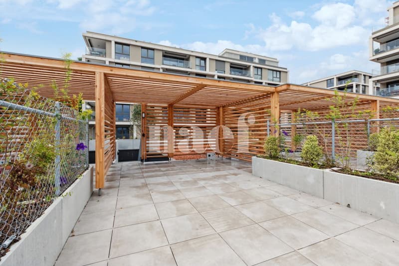 What if your next apartment had everything a true townhouse has? (4)