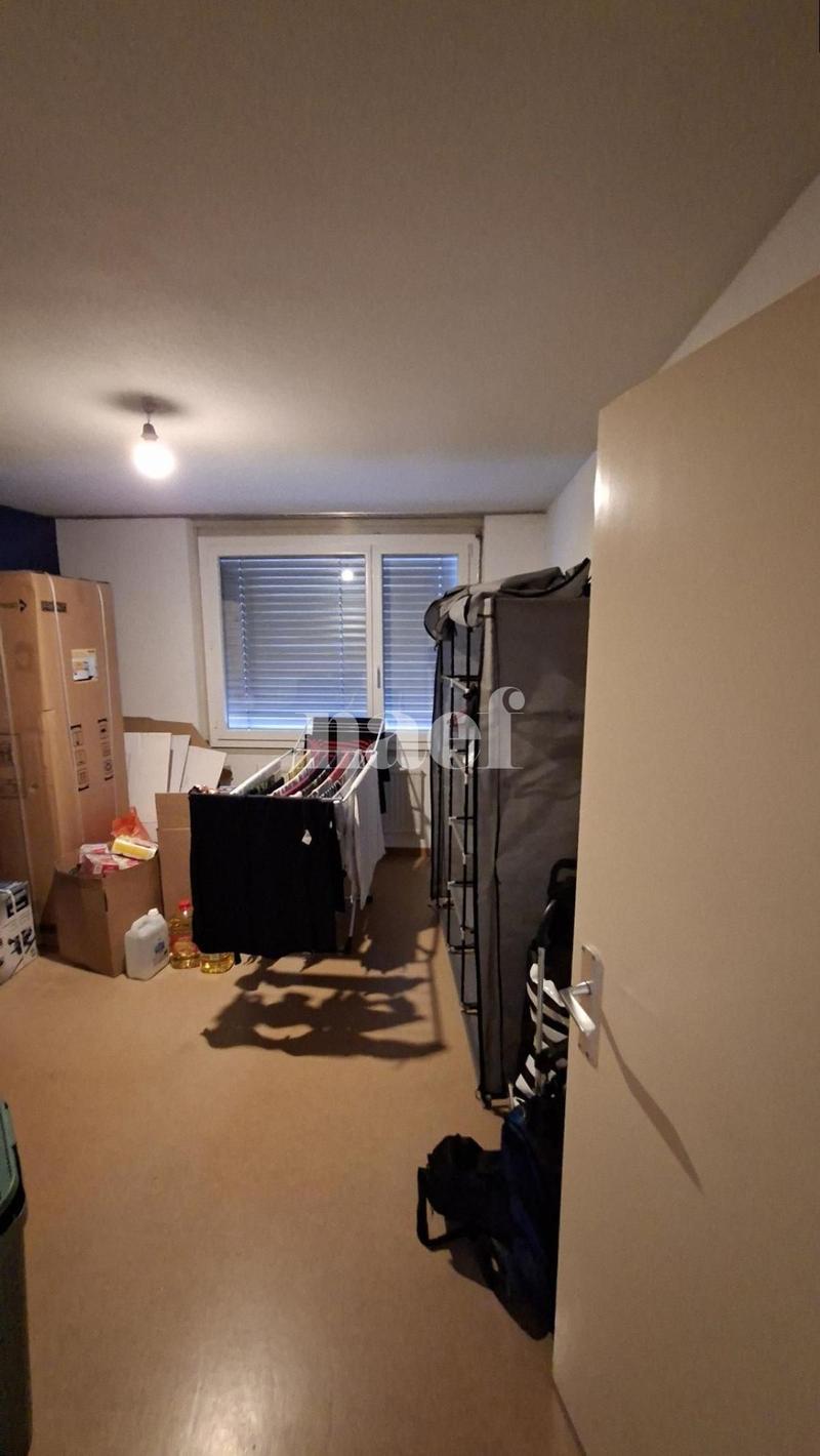Apartment located in a quiet and green area, close to all amenities. (6)