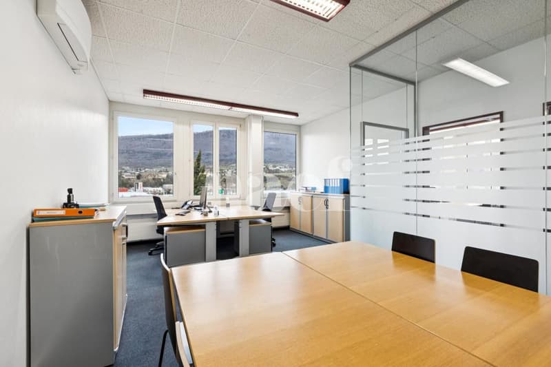 Neue Büros verfügbar, 281 m2 (7)