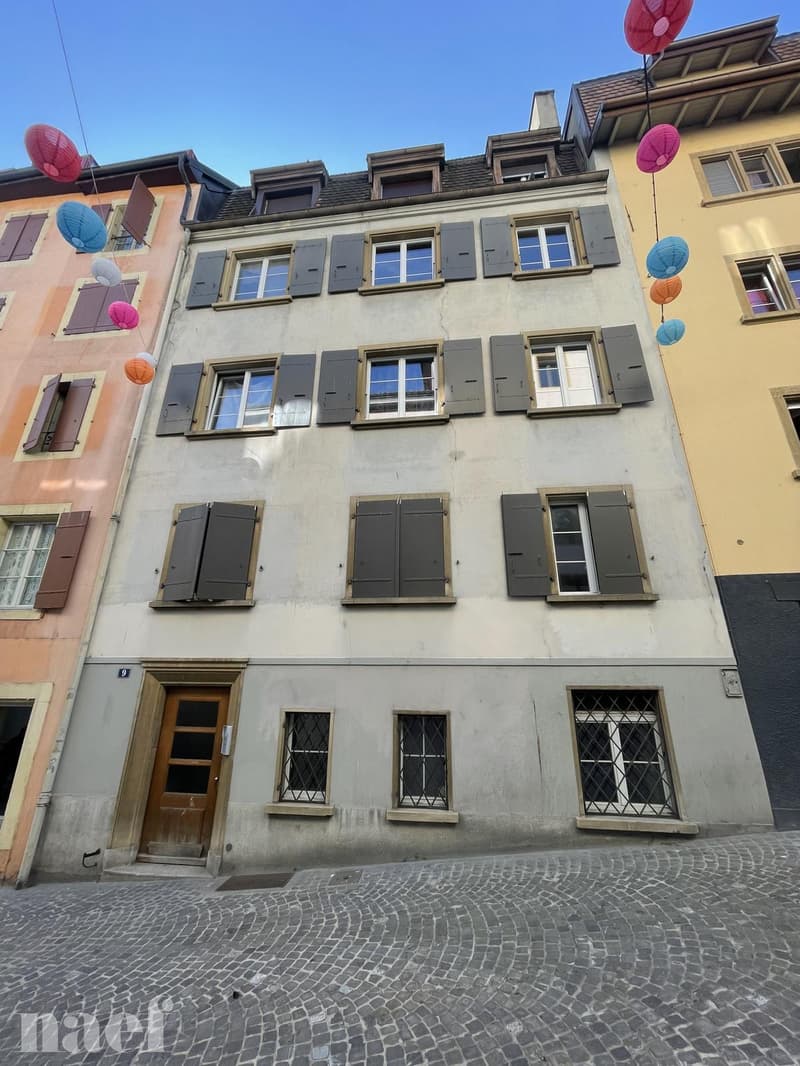 Appartamento di 2,5 locali nel centro città di Neuchâtel (1)