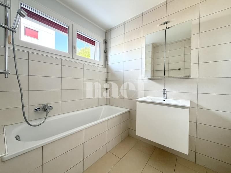 Bel appartement de 4 pièces avec vue dégagée et balcon (7)