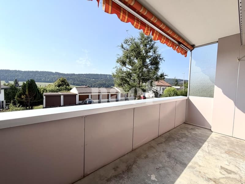 Bel appartement de 4 pièces avec vue dégagée et balcon (10)