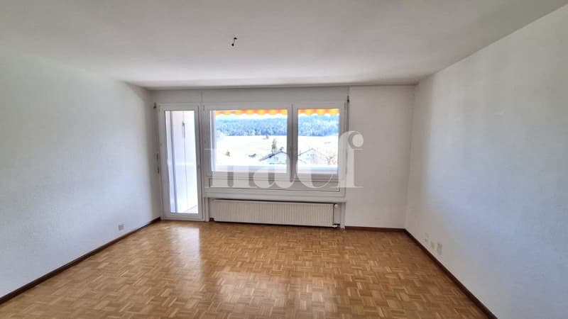 Bello appartamento di 4 locali con vista libera e balcone (3)
