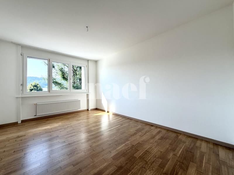 Bel appartement de 4 pièces avec vue dégagée et balcon (5)