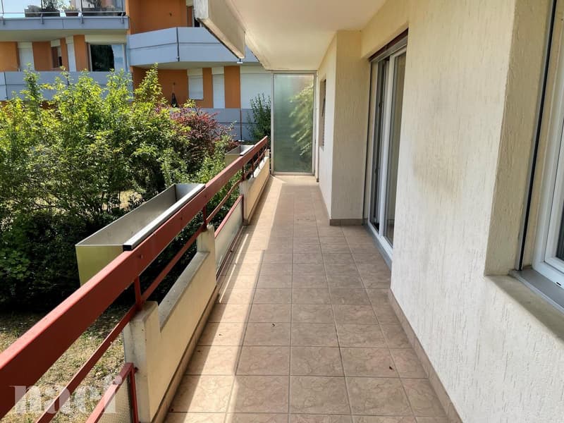 Im Herzen der Weinberge, im Dorf St-Blaise (11)