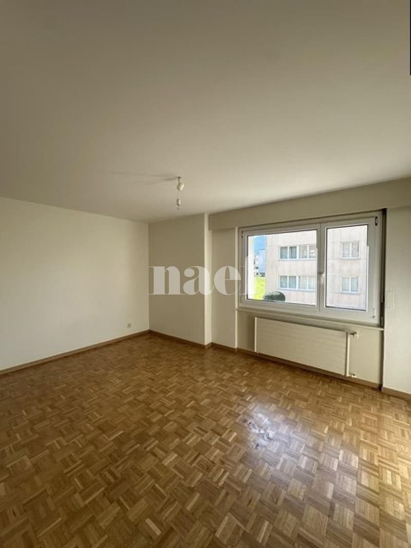 Four-room apartment (4)