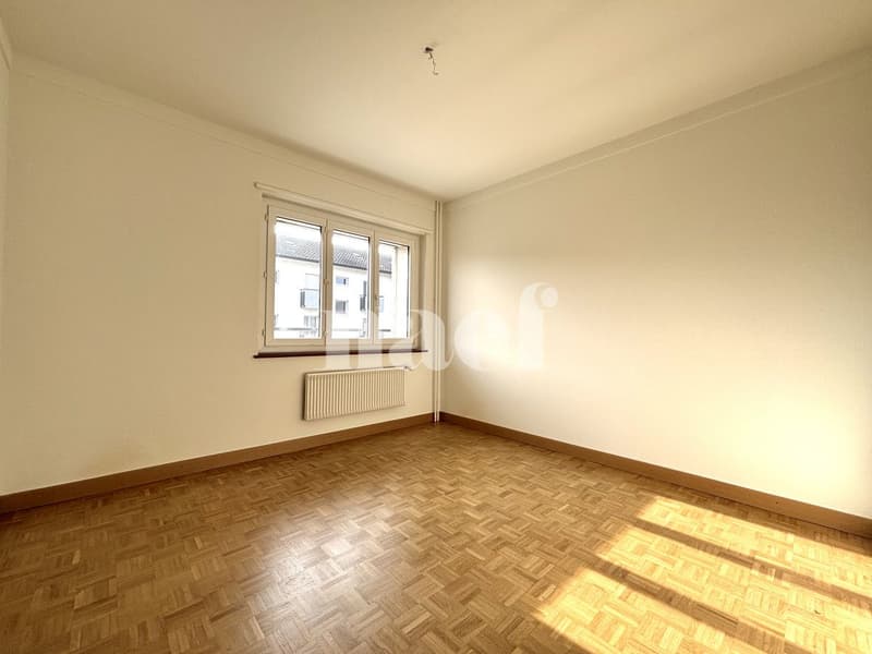 Renovated 4-room apartment with large balcony (5)