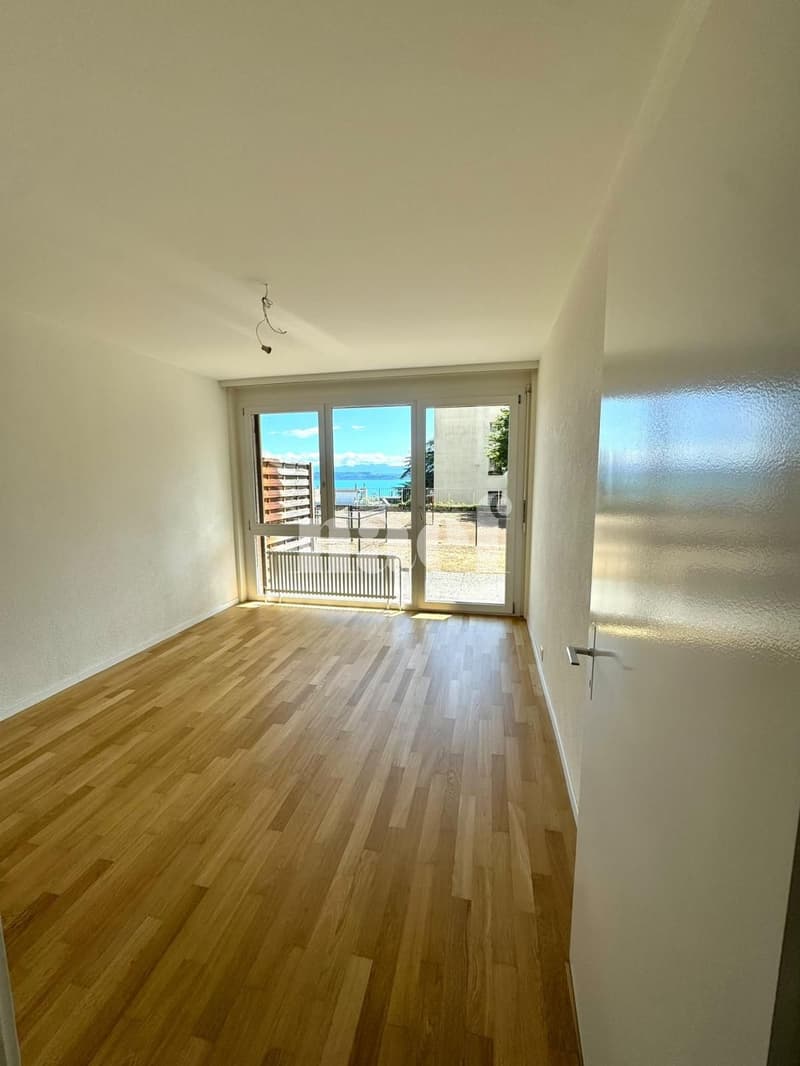 Appartement de 2 pièces au rez-de-chaussée (3)