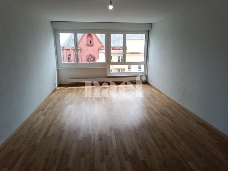 Magnifique 3 pièces rénové avec balcon à Neuchâtel (2)