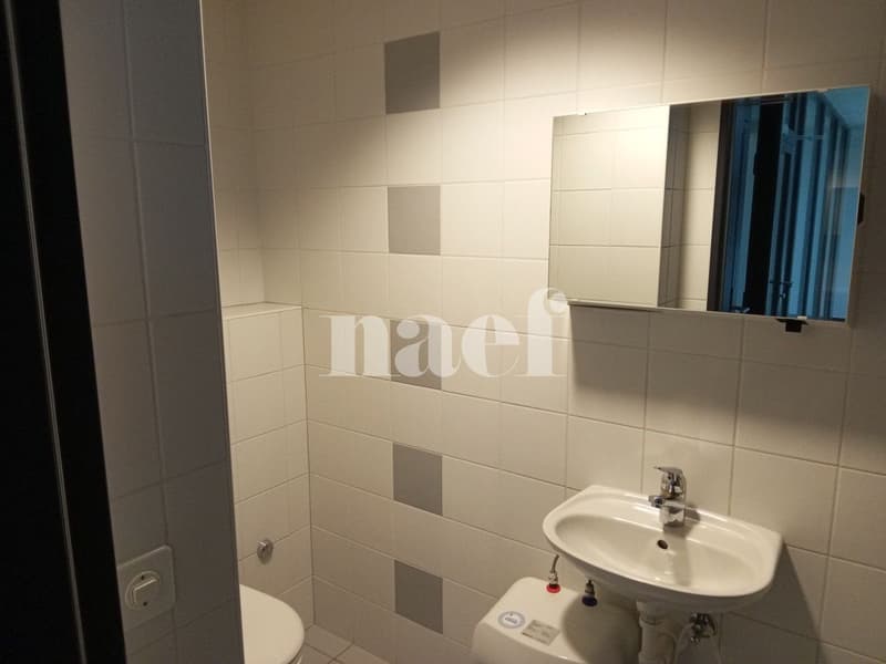 Ideally located office in the heart of the city (8)