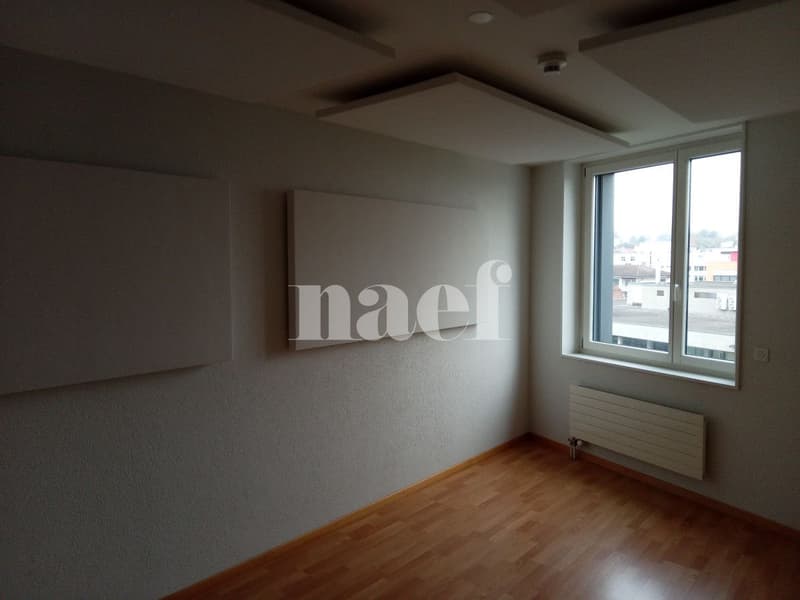 Ideally located office in the heart of the city (6)