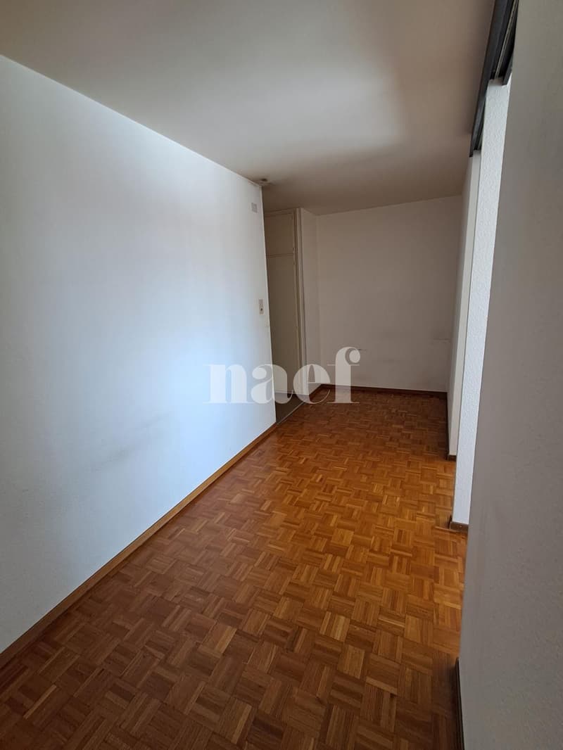 Negozio di 36 m2 all'8° piano con ascensore (5)