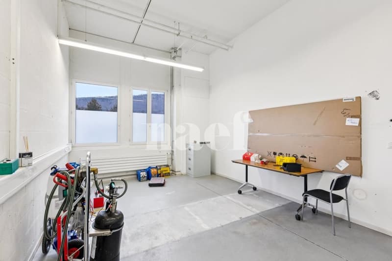 Nouvelle surface commerciale disponible de 380 m2 (6)