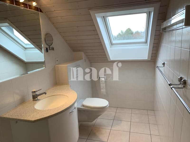 Appartamento di 2,5 locali di ca. 67m2 al 2° piano con balcone e bella vista del Jura (5)