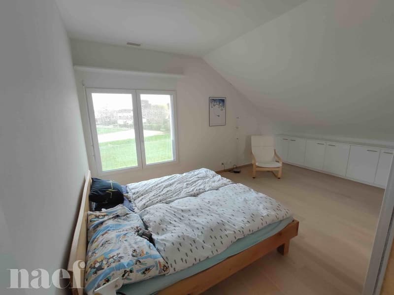 Schönes Apartment im Zentrum des Dorfes mit 3 Räumen von ca. 82m2 im 3. Stock mit gemeinsamem Garten (6)