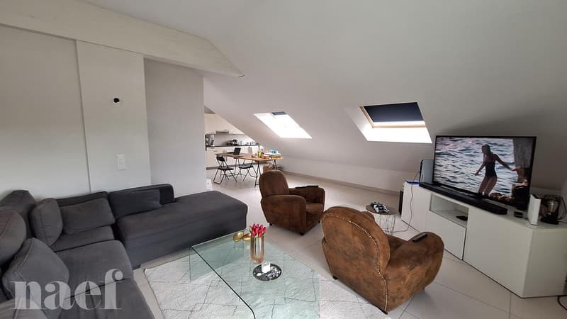 Schönes Apartment im Zentrum des Dorfes mit 3 Räumen von ca. 82m2 im 3. Stock mit gemeinsamem Garten (5)