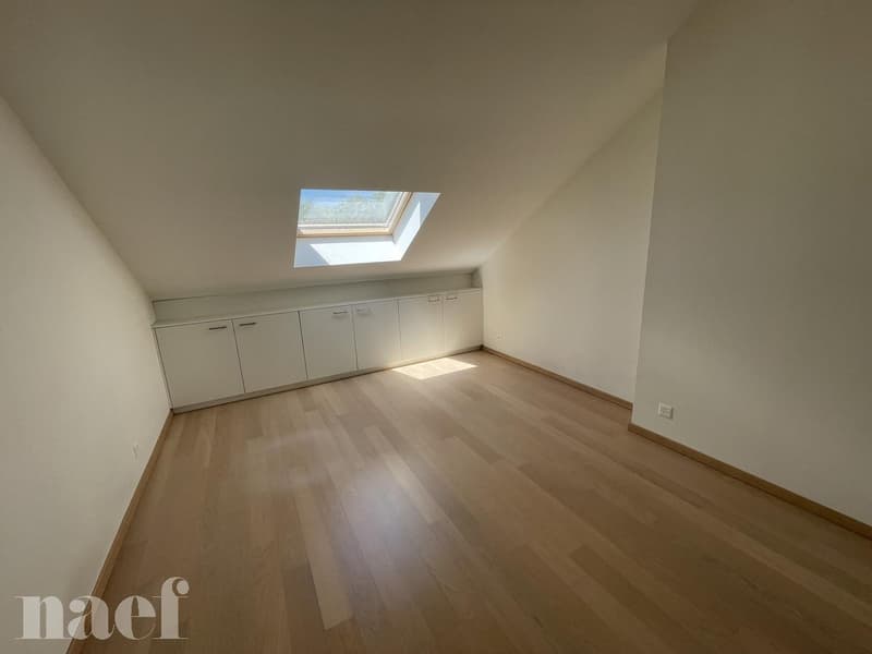 Schönes Apartment im Zentrum des Dorfes mit 3 Räumen von ca. 82m2 im 3. Stock mit gemeinsamem Garten (7)