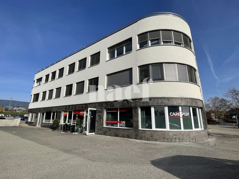 Zentrum Les Tuillières - Helle Fläche von ca. 283m2, modulierbar im 2. Stock eines Gewerbegebäudes (2)